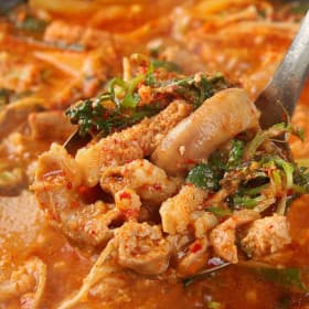 순수본가 야심찬 소곱창전골 1.2kg + 1.2kg/얼큰칼칼 푸짐한 소곱창전골 ( 14,750원 / 무료 배송 )