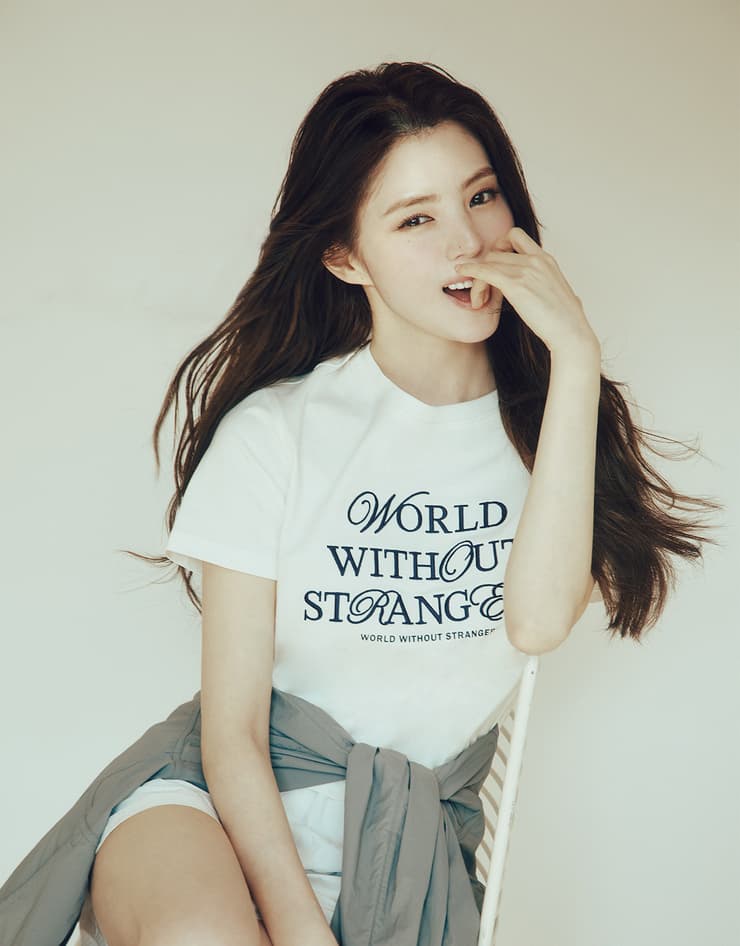 공홈)지오다노 한소희 그래픽 넉넉 반팔티셔츠 12,030원 무배
