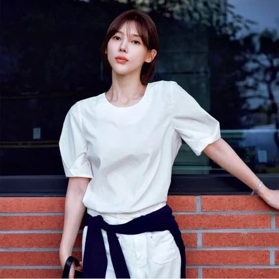 나이스클랍 라운드넥 블라우스