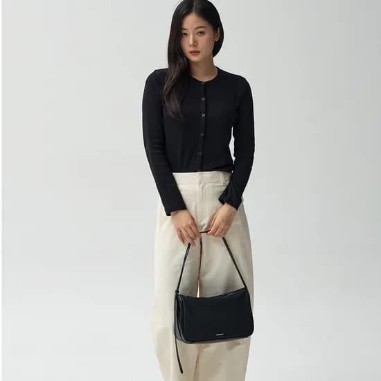 몽삭 클로이 숄더백 라지 블랙 AP15-2505-BN