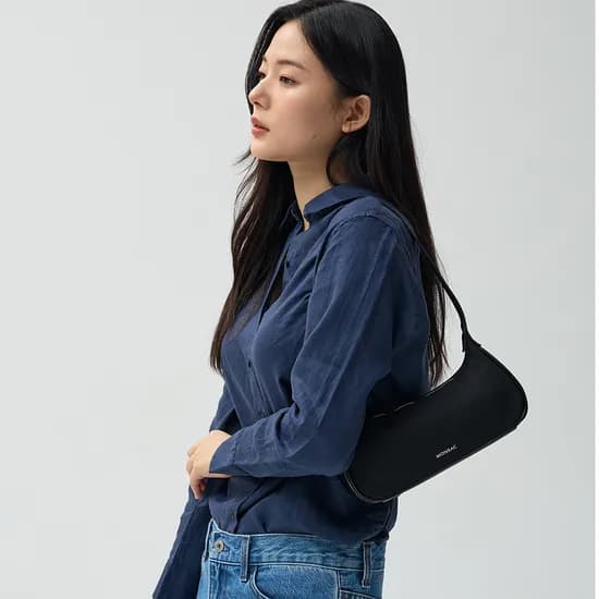 몽삭 로이 숄더백 미디움 블랙 AP24-2503-BN