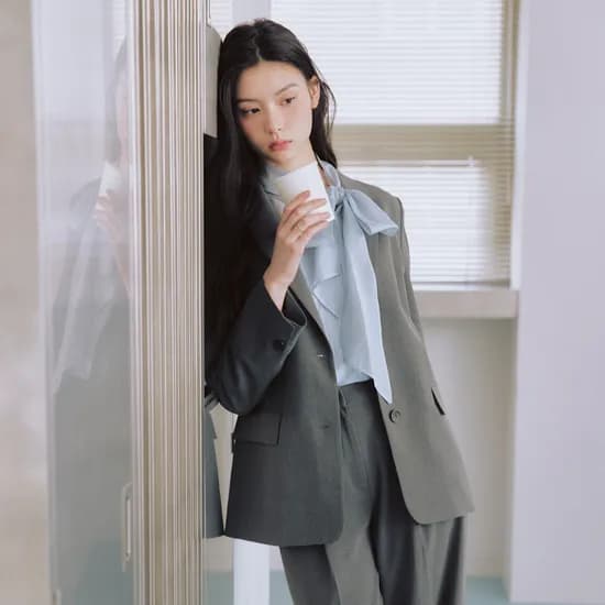 로엠 테일러드 자켓 RMJKG23R11