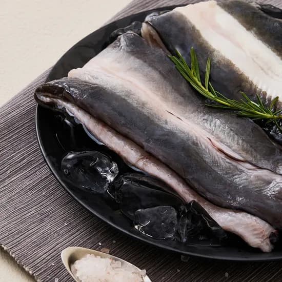 국내산 자포니카 장어 1kg 손질후 700g (생강채,소금 1개/소스 2개 증정)