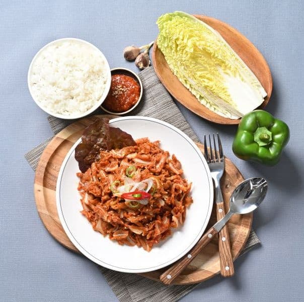 매콤 오돌뼈(매운맛)300g 2팩+불닭발 200g 2팩 (15,960원/무료)2