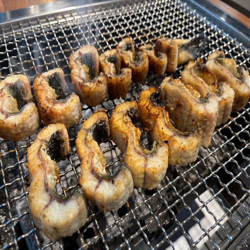자포니카 민물장어 700g + 소스2종 (22,910원/무배)2
