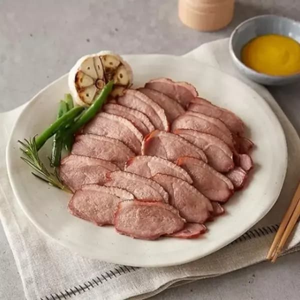 다향오리 외 다양 떡국떡 다진마늘 시래기 당면 라리 고래사 우유 닭갈비 다시다 무파마 육개장 담은정 양파 쟌슨빌 피코크 더단백 스파클 나랑드 통크 농심 총 12개