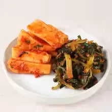 미담채 국산 전라도 총각김치 3KG(12,307원), 포기김치 3KG(10,479원) /무료