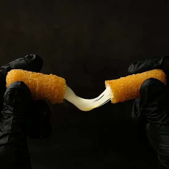 맘스터치 모짜렐라 치즈스틱, 1kg, 2개